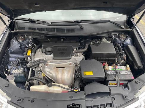 Used 2014 Toyota Camry LE image 21