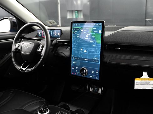 Used 2022 Ford Mustang Mach-E Premium image 45