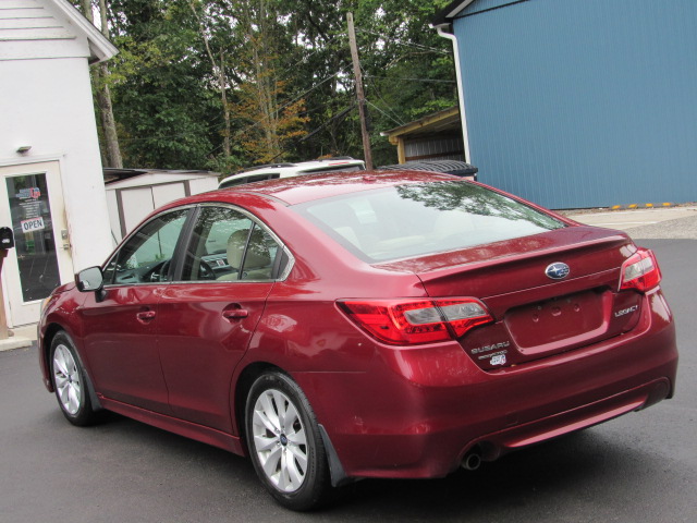 Used 2015 Subaru Legacy 2.5i Premium AWD/4WD image 7