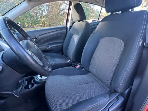 Used 2017 Nissan Versa 1.6 SV image 8
