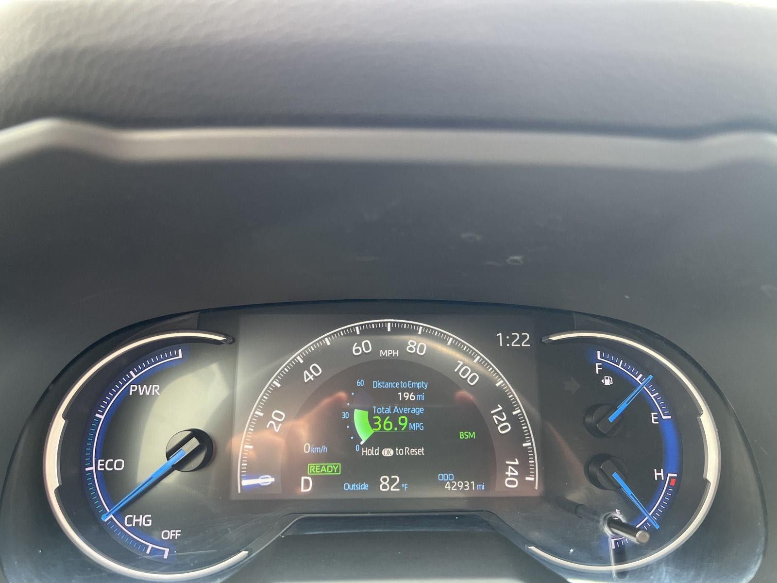 Used 2025 Toyota RAV4 XLE AWD/4WD image 9