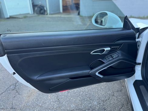 Used 2017 Porsche 911 Turbo S image 54