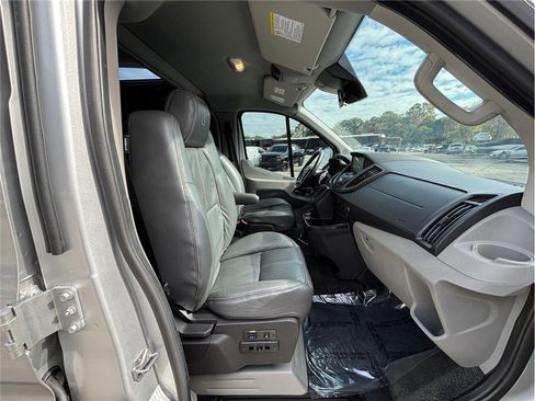 Used 2019 Ford Transit 150 image 40