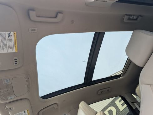 Used 2022 Lincoln Nautilus Reserve image 12