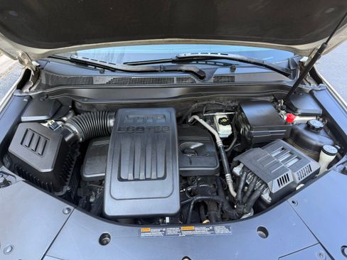 Used 2011 Chevrolet Equinox LS image 16