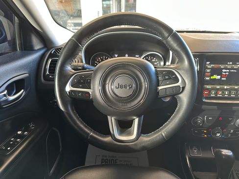 Used 2019 Jeep Compass Latitude image 18