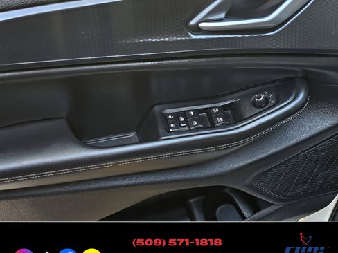 Used 2024 Jeep Grand Cherokee Laredo image 18