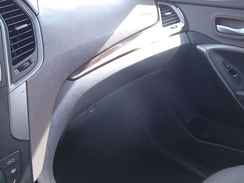 Used 2018 Hyundai Santa Fe Sport image 17