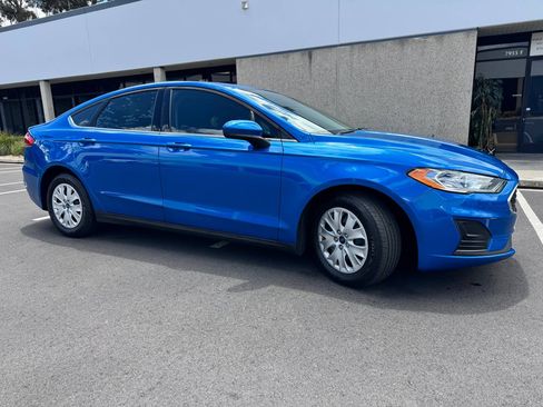 Used 2020 Ford Fusion S FWD image 4
