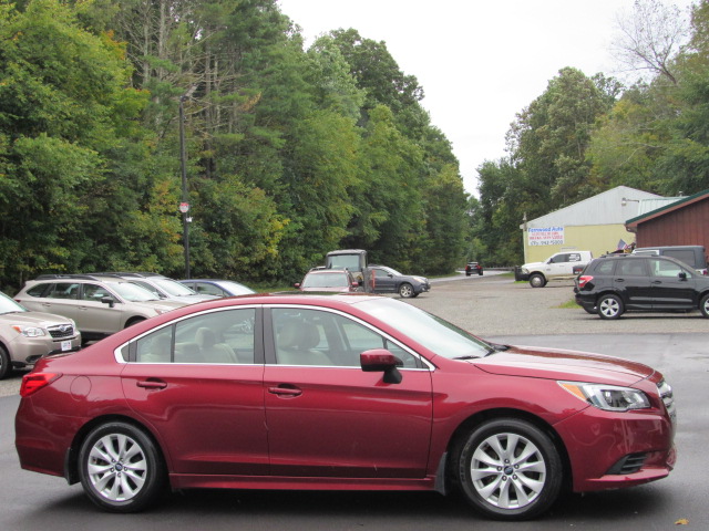 Used 2015 Subaru Legacy 2.5i Premium AWD/4WD image 12
