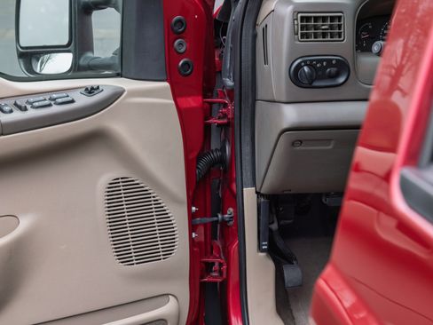 Used 2003 Ford Excursion Eddie Bauer image 19