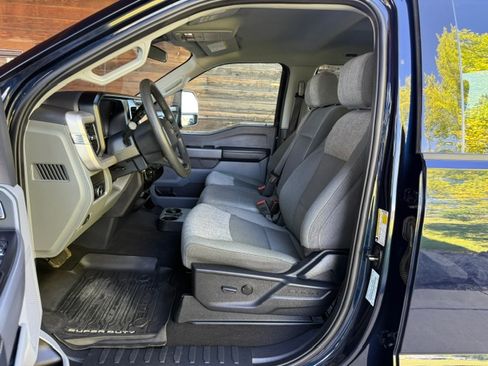 Used 2024 Ford F350 4x4 Crew Cab Super Duty image 10