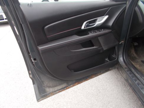 Used 2010 GMC Terrain SLE image 5