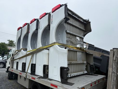 Used 2017 Ford F250 image 2