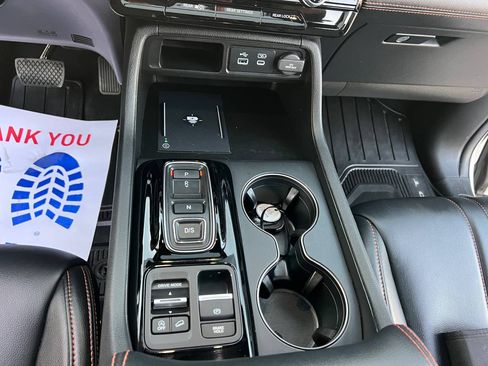 Used 2024 Honda Pilot TrailSport image 22