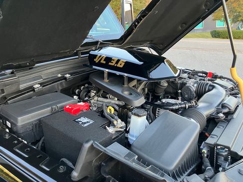 Used 2019 Jeep Wrangler Sport S image 13