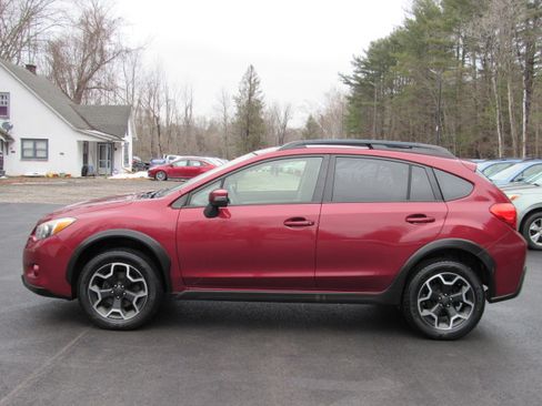 Used 2015 Subaru XV Crosstrek 2.0i Limited image 3