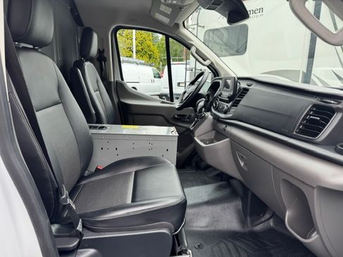 Used 2022 Ford Transit 150 130 Low Roof AWD image 19