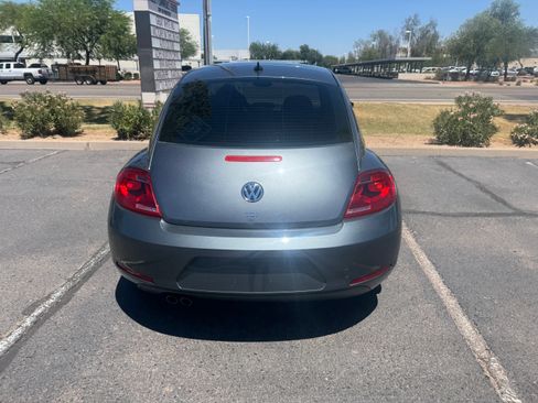 Used 2015 Volkswagen Beetle TDI image 4