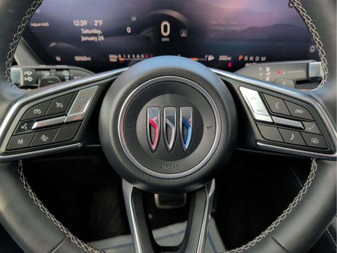 Used 2025 Buick Envision Sport Touring image 10