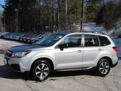 Used 2018 Subaru Forester 2.5i Premium image 3