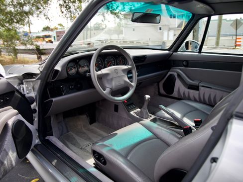Used 1998 Porsche 911 Coupe RWD image 2