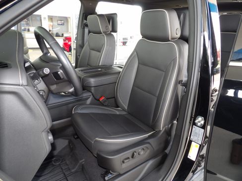 Used 2023 Chevrolet Tahoe 2WD Premier image 20