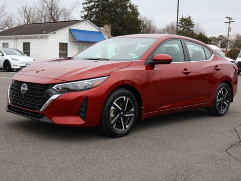 Used 2024 Nissan Sentra SV image 4