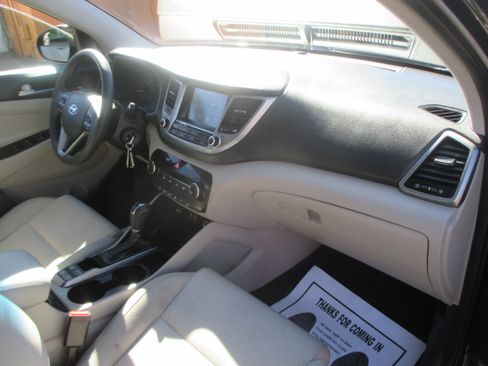 Used 2018 Hyundai Tucson SEL image 4