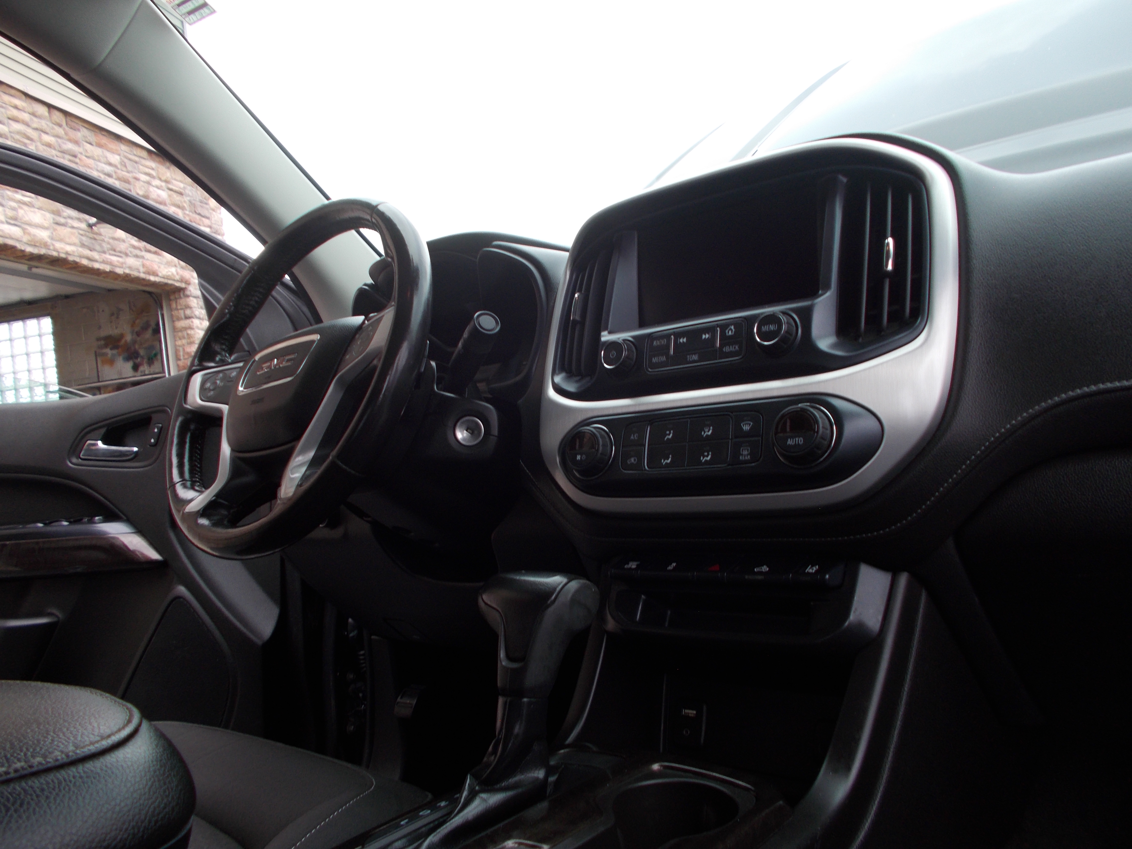 Used 2017 GMC Canyon 4x4 Crew Cab SLE image 24
