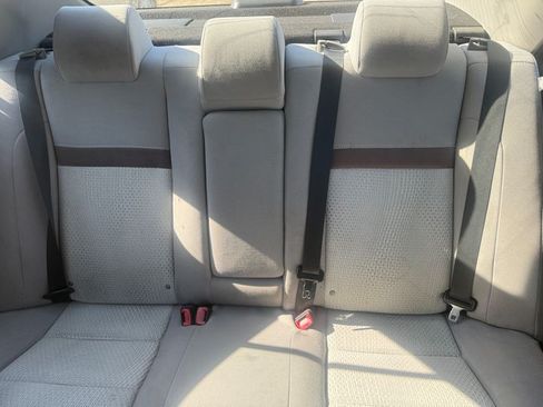 Used 2013 Toyota Camry L image 3