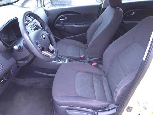 Used 2016 Kia Rio LX image 7