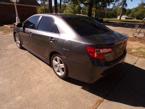 Used 2014 Toyota Camry SE image 8