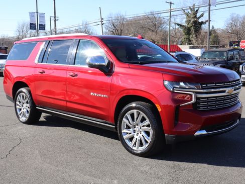 Used 2021 Chevrolet Suburban Premier image 10