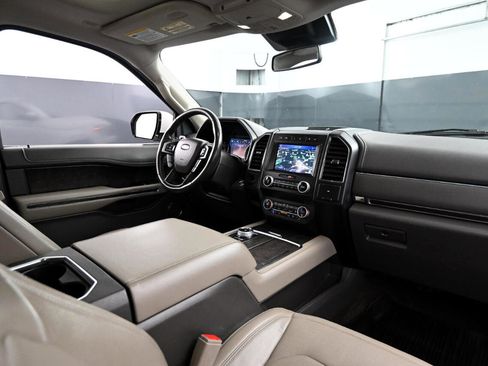 Used 2020 Ford Expedition Limited image 39