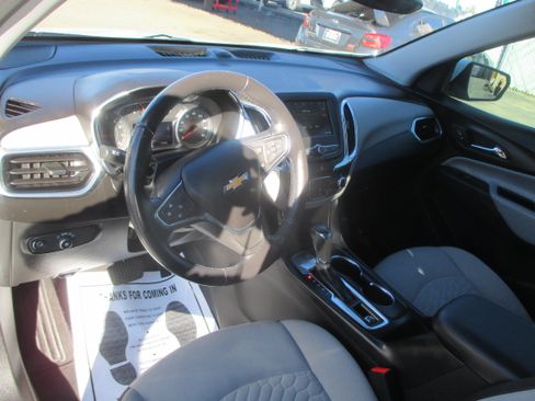 Used 2019 Chevrolet Equinox LT image 7
