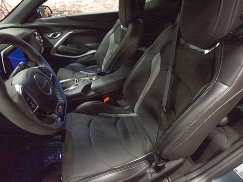 Used 2019 Chevrolet Camaro SS image 10