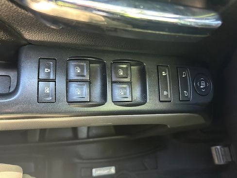 Used 2016 Chevrolet Silverado 1500 LT image 16