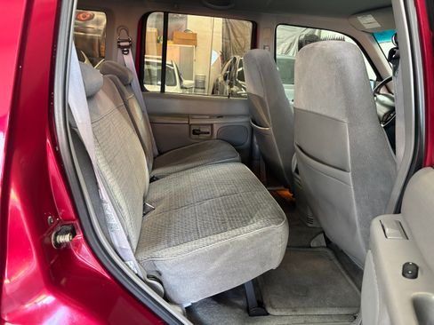 Used 1995 Ford Explorer Eddie Bauer image 14