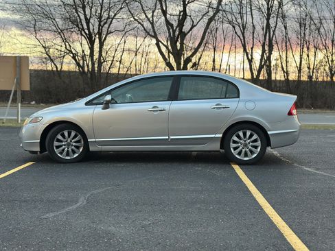 Used 2010 Honda Civic EX-L image 4