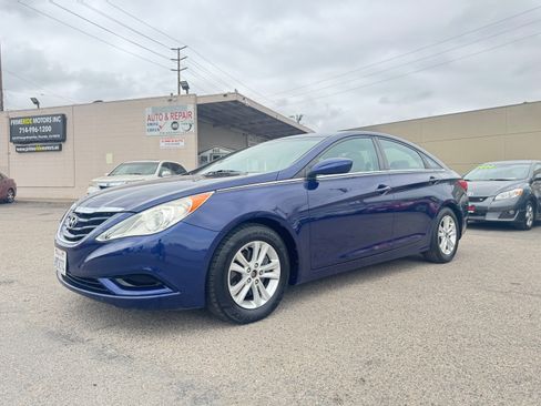 Used 2011 Hyundai Sonata GLS FWD image 3
