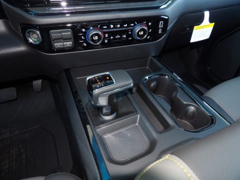 New 2026 Chevrolet Silverado 1500 ZR2 image 37