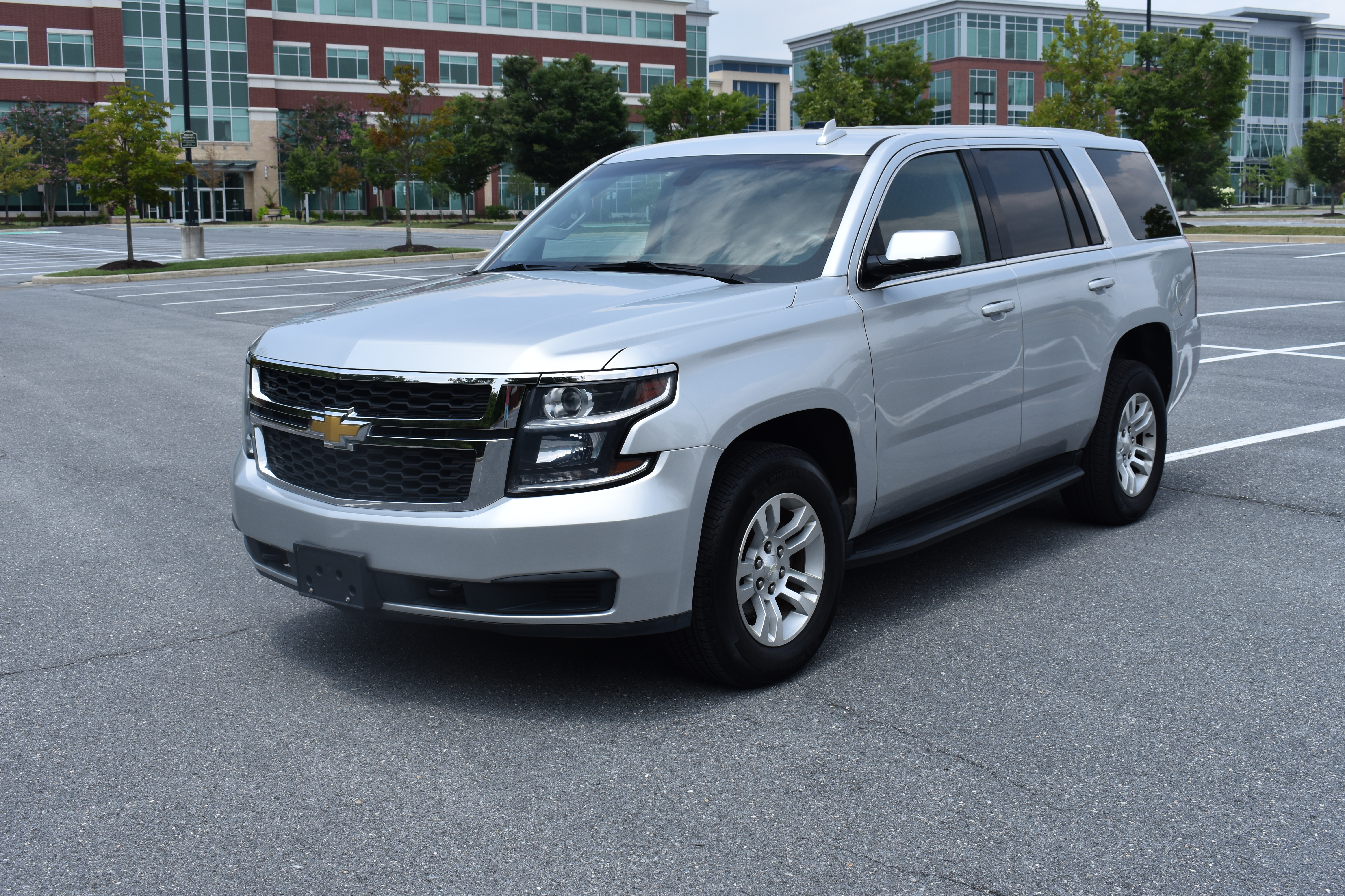 Used 2019 Chevrolet Tahoe 4WD image 4