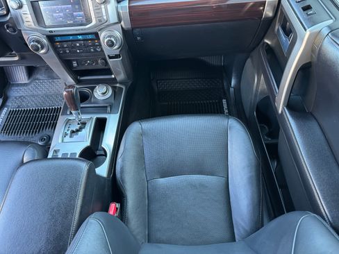 Used 2017 Toyota 4Runner Limited image 29