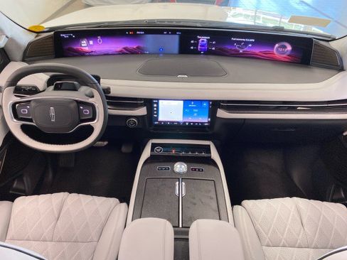 New 2027 Lincoln Navigator L Black Label AWD/4WD image 16