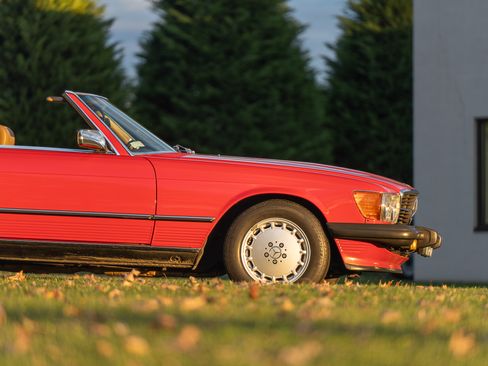Used 1987 Mercedes-Benz 560 SL image 11