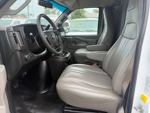 Used 2020 GMC Savana 2500 UNAVAIL RWD image 11