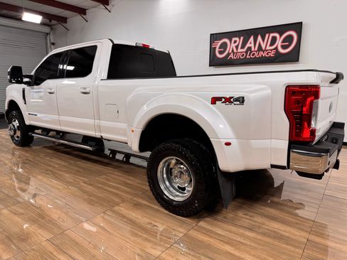 Used 2017 Ford F350 Lariat image 9