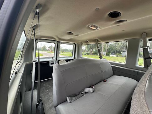 Used 2006 Ford E-150 and Econoline 150 XL image 6