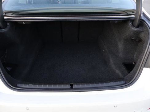 Used 2018 BMW 530i xDrive image 13